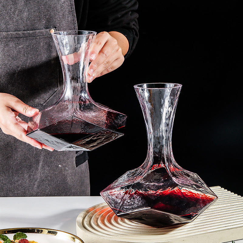 Best Wine Decanters: A Guide to Choosing the Right One