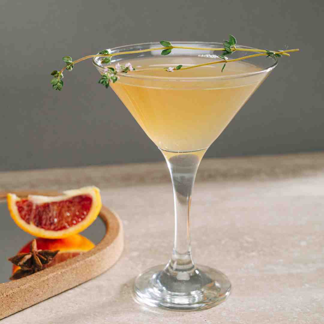 cocktail vs martini glass