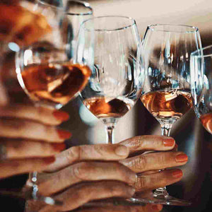 How to Host a Wine Tasting at Home (With or Without a Subscription)