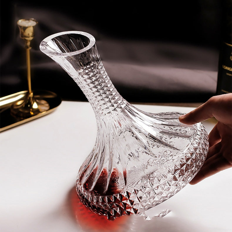 Crystal wine decanter for red wine